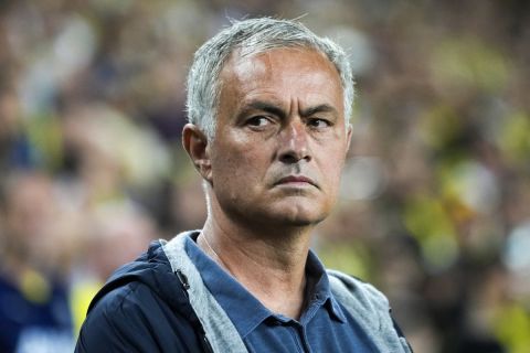 Fenerbahce's head coach Jose Mourinho prior to the Turkish Super Lig soccer match between Fenerbahce and Galatasaray  in Istanbul, Turkey, Saturday, Sept. 21, 2024. (AP Photo/Francisco Seco)