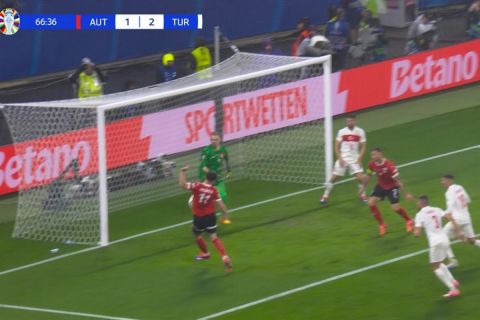 Αυστρία - Τουρκία: Ο Γκρέγκοριτς μείωσε σε 2-1 και έδωσε νέο ενδιαφέρον στο ματς