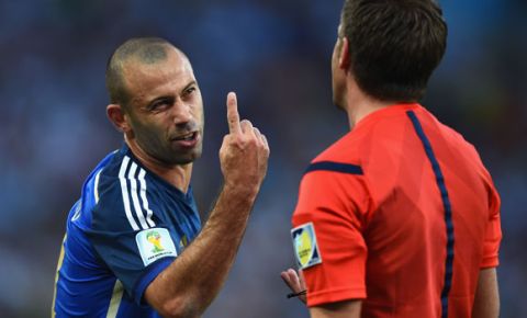 RIO DE JANEIRO, BRAZIL - JULY 13:  Javier Mascherano of Argentina reacts toward referee Nicola Rizzoli during the 2014 FIFA World Cup Brazil Final match between Germany and Argentina at Maracana on July 13, 2014 in Rio de Janeiro, Brazil.  (Photo by Laurence Griffiths/Getty Images)