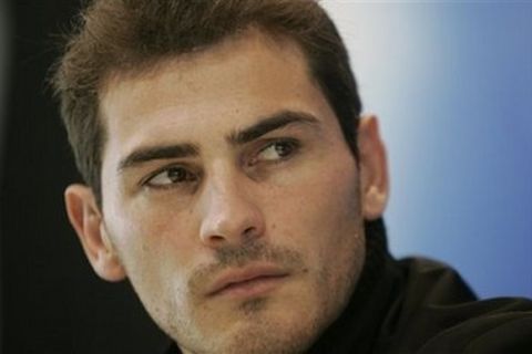 Real Madrid goalkeeper Iker Casillas is seen during a news conference in Madrid on Tuesday, Nov. 4, 2008.  A revitalized Juventus face an unsettled Real Madrid when the European giants meet in a Champions League soccer match on Wednesday likely to determine who comes out at the top of Group D. (AP Photo/Victor R. Caivano)