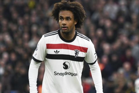 Manchester United's Joshua Zirkzee during the English Premier League soccer match between Aston Villa and Manchester United at Villa Park in Birmingham, England, Sunday, Oct. 6, 2024. (AP Photo/Rui Vieira)