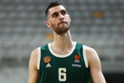 Ο Γιώργος Παπαγιάννης σε στιγμιότυπο από αγώνα του Παναθηναϊκού στην EuroLeague
