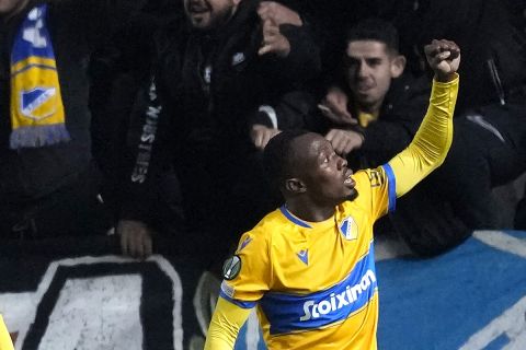 APOEL's David Abagna celebrates after scoring the second goal during the Europa Conference League opening phase soccer match between APOEL and Fiorentina, at GSP stadium in Nicosia, Cyprus, Thursday, Nov. 7, 2024. (AP Photo/Petros Karadjias)