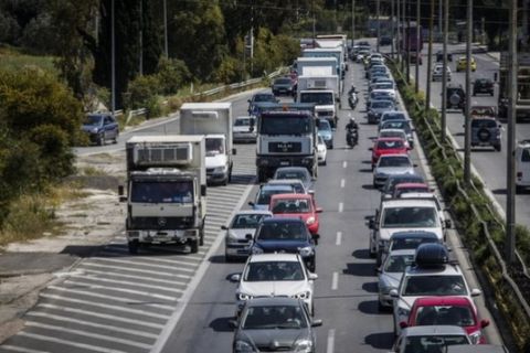 Η Ελλάδα διαθέτει από τους πιο γερασμένους στόλους επιβατικών και ελαφρών φορτηγών