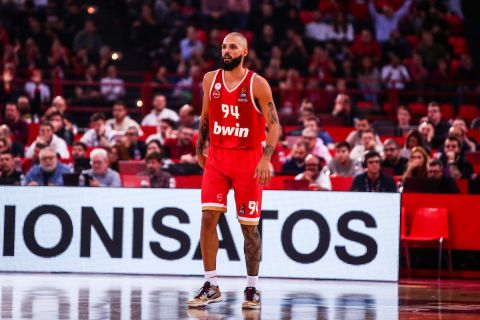 21/11/2024 Olympiacos Vs Baskonia for Euroleague Basketball season 2024-25 in SEF Stadium, in Piraeus - Greece

Photo by: Andreas Papakonstantinou / Tourette Photography