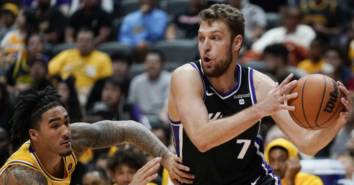 Summary and Highlights: LA Lakers 109-101 Sacramento Kings in NBA Preseason  Game 2023