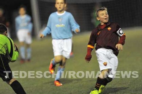 CRISTIAN TOTTI IN AZIONE NEL DERBY DI OGGI DELLA CATEGORIA PULCINI
(tedeschi)