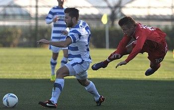 Bildnummer: 09409046  Datum: 18.01.2012  Copyright: imago/Matthias Koch
Fussball, Herren, Saison 2011/12, Testspiel in Antalya, FC Energie Cottbus âÄ MSV Duisburg, im Bild: Vasilios PILATSIKAS (MSV Duisburg), Daniel ADLUNG (FC Energie Cottbus), 18.01. 2012, ; Fussball GER Testspiel 2011 xsp x0x 2012 quer Trainingslager Tuerkei Energie Cottbus Spieler Zweikampf Aktion Foul 

Image number 09409046 date 18 01 2012 Copyright imago Matthias Cook Football men Season 2011 12 try out in Antalya FC Energy Cottbus Ä MSV Duisburg in Picture Vasilios Pilatsikas MSV Duisburg Daniel Adlung FC Energy Cottbus 18 01 2012 Football ger try out 2011  x0x 2012 horizontal Training camps TURKEY Energy Cottbus Players duel Action shot Foul  