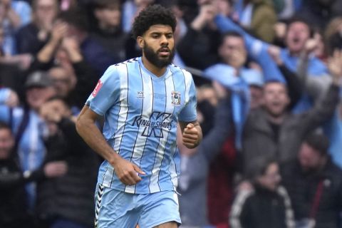 Coventry City's Ellis Reco Simms celebrates after scoring his side's opening goal during the English FA Cup semifinal soccer match between Coventry City and Manchester United at Wembley stadium in London, Sunday, April 21, 2024. (AP Photo/Alastair Grant)