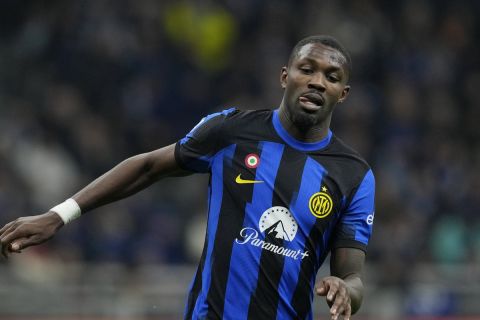 Inter Milan's Marcus Thuram runs during the Serie A soccer match between Inter Milan and Juventus at the San Siro Stadium, in Milan, Italy, Sunday, Feb. 4, 2024. (AP Photo/Antonio Calanni)