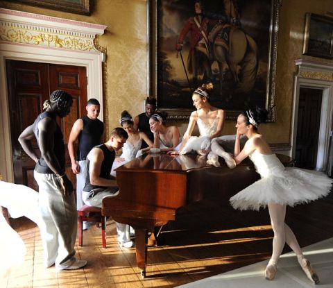 **EMBARGOED UNTIL 1000 SATURDAY 07 APRIL 2012**

Arsenal players: Alex Oxlade-Chamberlain, Wojciech Szczesny, Bacary Sagna and Alex Song take part in a Citroen advert. Brocket Hall, Hertfordshire, 23/2/2012. Credit : Stuart MacFarlane / Arsenal Football Club.