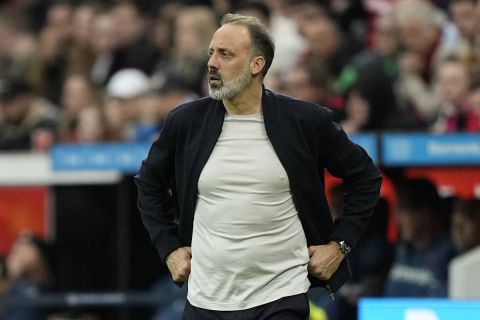 Hoffenheim's head coach Pellegrino Matarazzo reacts during the German Bundesliga soccer match between Bayer Leverkusen and TSG Hoffenheim at the BayArena in Leverkusen, Germany, Saturday, March 30, 2024. (AP Photo/Martin Meissner)