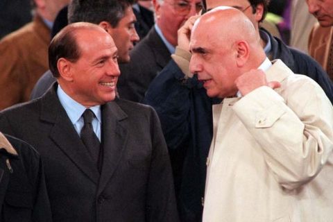  Silvio Berlusconi in compagnia di Adriano Galliani  il 30 aprile 1998 al loro arrivo sulle tribune d'onore dello stadio Olimpico prima dell'inizio della partita di ritorno della  finale di Coppa Italia.  FILIPPO  MONTEFORTE/ANSA/MP