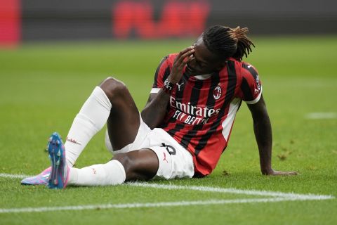 AC Milan's Rafael Leao reacts after missing a scoring chance during the Serie A soccer match between AC Milan and Torino at the San Siro stadium, in Milan, Italy, Saturday, Aug. 17, 2024. (AP Photo/Antonio Calanni)