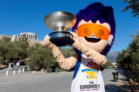 Το τρόπαιο του Eurobasket και το Athens Tour