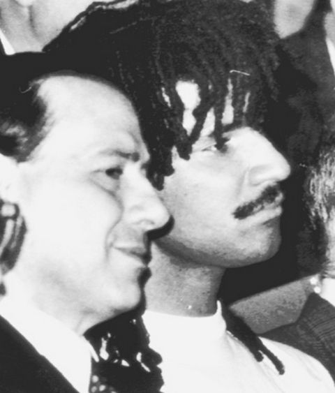 Il 24 giugno 1987 il presidente Berlusconi assiste, insieme a Ruud Gullit, alla partita Milan-Paris San Germain
ANSA/DIB