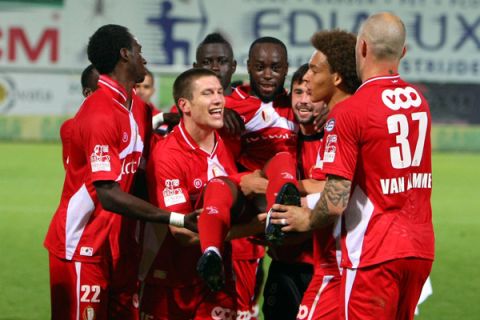 20110511 - LOKEREN, BELGIUM: (L-R) Standard's Reginal Goreux celebrates after won during the Jupiler Pro League match between Sporting Lokeren and Standard de Liege, in Lokeren, Wednesday 11 May 2011, on the 8th day of the Play-off 1 of the Belgian soccer championship. BELGA PHOTO MICHEL KRAKOWSKI