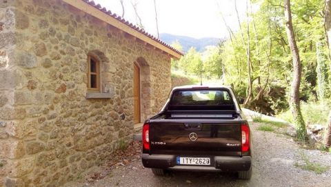 Η Mercedes X-Class TheRock κάνει τη διαφορά