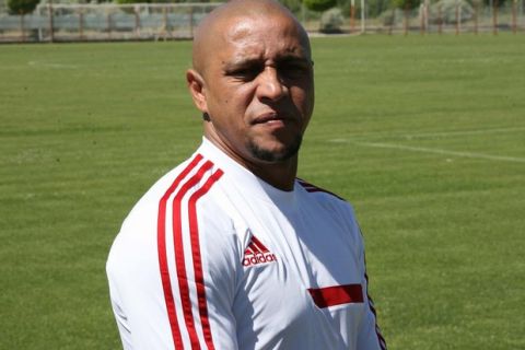 ROBERTO CARLOS YONETIMINDEKI SIVASSPOR YENI SEZON HAZIRLIKLARINA BASLADI. TARAFTARLAR YOGUN ILGI GOSTERDI
(FOTO:ERAYDIN AYTEKIN/SIVAS-DHA)