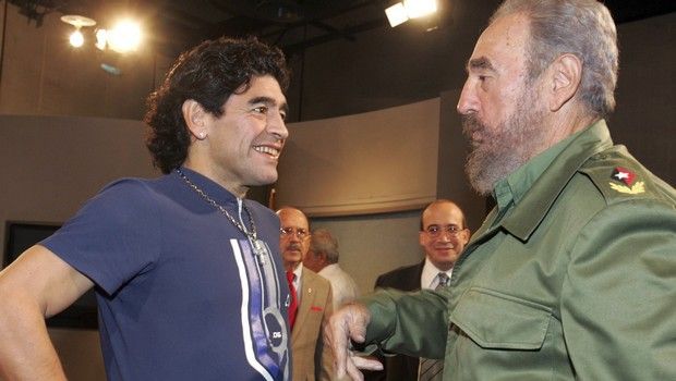 https://www.sport24.gr/img/2582/9061788/377000/w620/620/maradona-castro.jpg