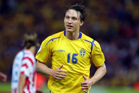 firo 
Fu§ball, Fussball :  15.06.2006 
International, Nationalmannschaft,     
WM 2006, Weltmeisterschaft, FIFA World Cup 2006 Germany,  
SWE - PAR, Sweden -  Paraguay , Schweden - Paraguay   1:0
Kim Kallstrom, SWE, halbe Figur  
copyright by firo sportphoto:
Pfefferackerstr. 2a?
45894 Gelsenkirchen
www.firosportphoto.de
mail@firosportphoto.de
(Volksbank Bochum-Witten)
BLZ.: 430 601 29
Kt. Nr.: 341 117 100
Tel:? 0209 - 9304402
Fax:? 0209 - 9304443