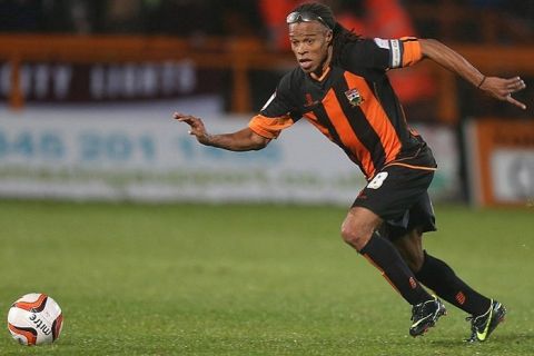 BARNET, ENGLAND - OCTOBER 19:  Edgar Davids of Barnet in action during the npower League Two match between Barnet and Northampton Town at Underhill Stadium on October 19, 2012 in Barnet, England.  (Photo by Pete Norton/Getty Images)