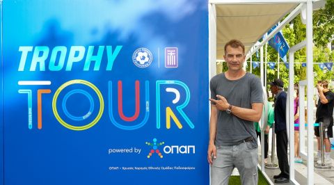 Ενθουσιασμός και συγκίνηση στο Trophy Tour Powered by OPAP  που "ταξίδεψε" σε όλη την Ελλάδα – Ποδοσφαιρικές γιορτές με το τρόπαιο και τους Legends 2004