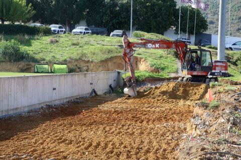 Ξεκίνησε η κατασκευή δύο γηπέδων στο ΒΑΚ