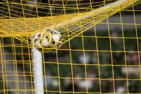 Μπάλες σε δίχτυα σε ματς της MLS στην αναμέτρηση Όστιν - Λος Άντζελες Γκάλαξι