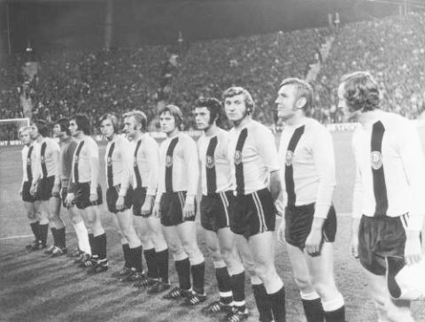 25th October 1973:  The East German team of Dynamo Dresden line up to play FC Bayern in the Europe Cup Final at Munich's Olympic Stadium.  (Photo by Keystone/Getty Images)