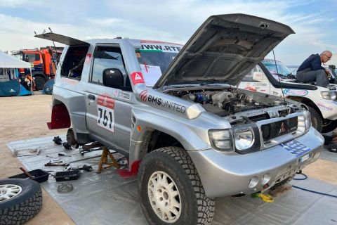 Dakar Classic - 1η ημέρα: Οι Μπερσής -Κουτσουμπός ξεκίνησαν τον αγώνα τους με κέφι αλλά και προβλήματα