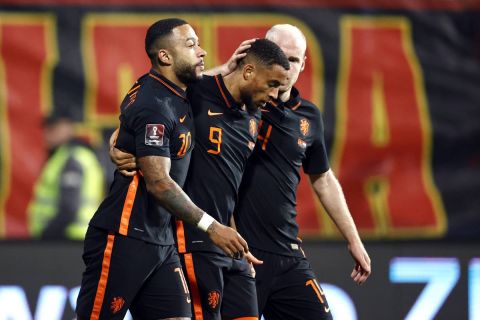 PODGORICA - lr Memphis Depay of Holland, Arnaut Danjuma Groeneveld of Holland, Davy Klaassen of Holland celebrate 0-2 during the World Cup qualifier match between Montenegro and the Netherlands at Gradski stadium on November 13, 2021 in Podgorica, Montenegro. ANP MAURICE VAN STEEN FIFA World Cup, WM, Weltmeisterschaft, Fussball Qualifier 2021/2022 xVIxANPxSportx/xxANPxIVx *** PODGORICA lr Memphis Depay of Holland, Arnaut Danjuma Groeneveld of Holland, Davy Klaassen of Holland celebrate 0 2 during the World Cup qualifier match between Montenegro and the Netherlands at Gradski stadium on November 13, 2021 in Podgorica, Montenegro ANP MAURICE VAN STEEN FIFA World Cup Qualifier 2021 2022 xVIxANPxSportx xxANPxIVx 440600507 