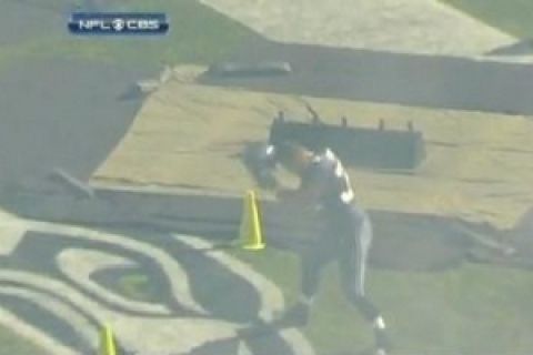 Τραυματίστηκε με το... κράνος άσος του NFL!