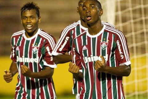 Gerson foi o artilheiro da noite com dois gols na vitória do Fluminense