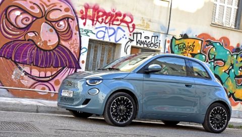 Στο δρόμο με το ηλεκτρικό Fiat 500e