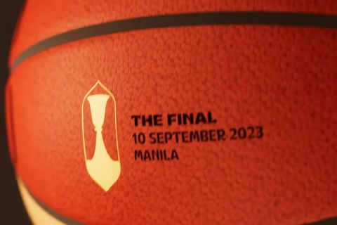 MundoBasket 2023: Η FIBA παρουσίασε την συλλεκτική μπάλα του τελικού