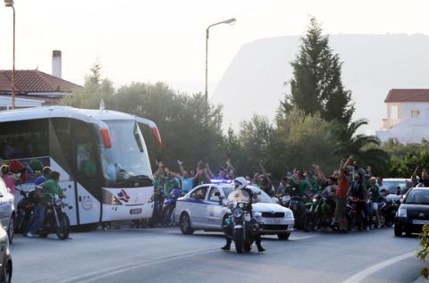 Συνοδεία στο γήπεδο 