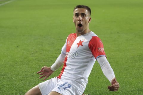 Audrig Linger celebrates the goal with Slavia 