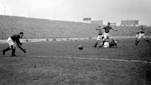 Chelsea v Manchester United, 1947