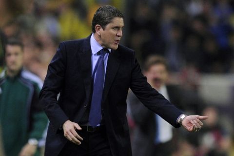 Villarreal's coach Juan Carlos Garrido gestures during the UEFA Europa League semi-final second leg football match between Villarreal and Porto at the Madrigal Stadium in Villarreal on May 5, 2011. AFP PHOTO / JAVIER SORIANO (Photo credit should read JAVIER SORIANO/AFP/Getty Images)