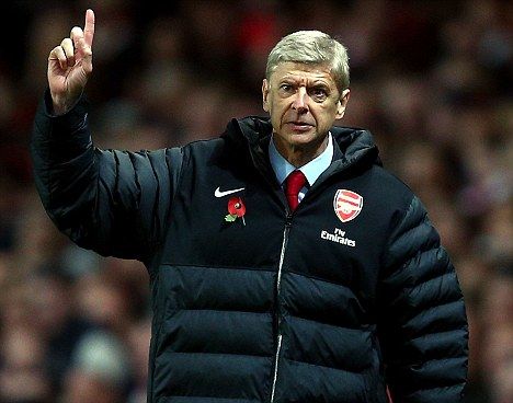 LONDON, ENGLAND - NOVEMBER 10:  Arsene Wenger of Arsenal during the Barclays Premier League match between Arsenal and Fulham at Emirates Stadium on November 10, 2012 in London, England.  (Photo by Clive Rose/Getty Images,)