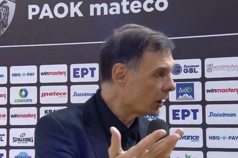 ΠΑΟΚ - Ολυμπιακός: Έξαλλος ο Μπαρτζώκας στο Παλατάκι για τις ύβρεις εν χορώ εναντίον του