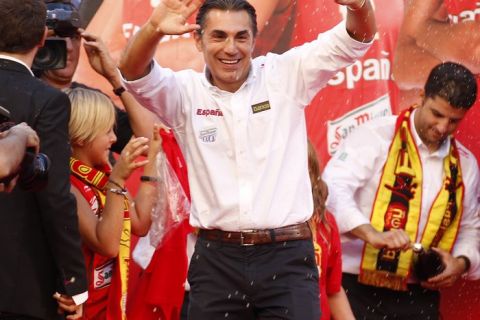 CELEBRACION DE LA SELECCION ESPAÑOLA DE BALONCESTO CAMPEONA DE EUROPA EN LA PLAZA DE CALLAO