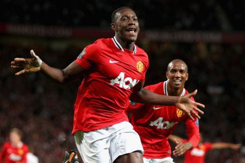 MANCHESTER, ENGLAND - AUGUST 22:  Danny Welbeck of Manchester United celebrates after scoring the opening goal during the Barclays Premier League match between Manchester United and Tottenham Hotspur at Old Trafford on August 22, 2011 in Manchester, England.  (Photo by Alex Livesey/Getty Images)