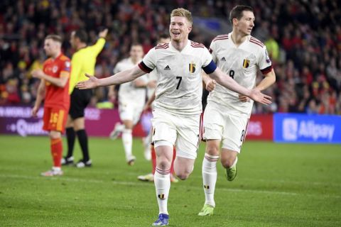 CARDIFF, UNITED KINGDOM - NOVEMBER 16 : Kevin De Bruyne forward of Belgium celebrates after scoring during the FIFA World Cup, WM, Weltmeisterschaft, Fussball Qatar 2022 Qualifiers Round Group E Match between Wales and Belgium on November 16, 2021 in Cardiff, United Kingdom, 16/11/2021  Wales v Belgium World Cup Qatar Qualifying Round PhotoNews/Panoramic PUBLICATIONxINxGERxSUIxAUTxHUNxONLY 