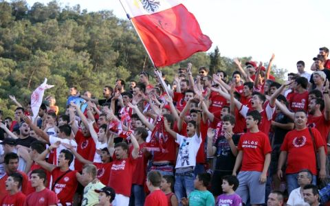 Νίκη με 2-1, χειροκρότημα και πορεία