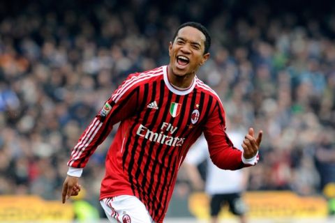 CESENA, ITALY - FEBRUARY 19:  Urby Emanuelson of AC Milan celebrates scoring their second goal during the Serie A match between AC Cesena and AC Milan at Dino Manuzzi Stadium on February 19, 2012 in Cesena, Italy.  (Photo by Claudio Villa/Getty Images)