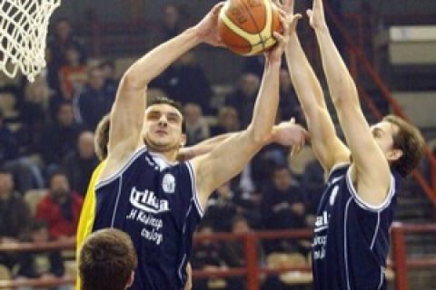 Τρίκαλα–Αιγάλεω: 73-78