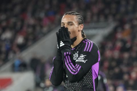 Bayern's Leroy Sane reacts after missing a scoring chance during the German Bundesliga soccer match between 1.FC Cologne and Bayern Munich in Cologne, Germany, Friday, Nov. 24, 2023. (AP Photo/Martin Meissner)