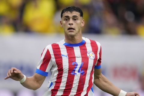 Paraguay's Ramon Sosa during a Copa America Group D soccer match against Colombia in Houston, Texas, Monday, June 24, 2024. (AP Photo/Kevin M. Cox)